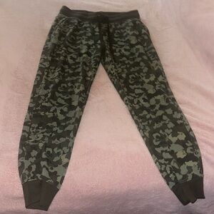 Medium Sized Jogging Set